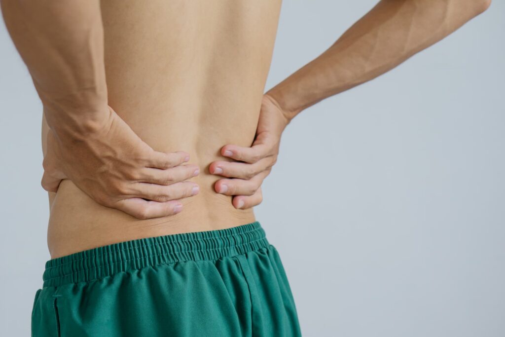 Por qué me duele la espalda baja? Razones y causas